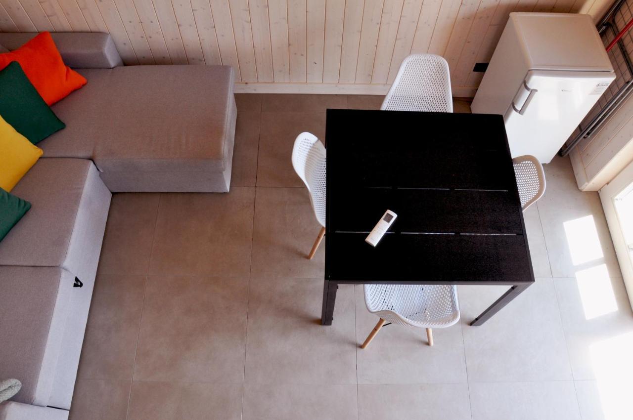 Vecmartini Apartment Pape Luaran gambar